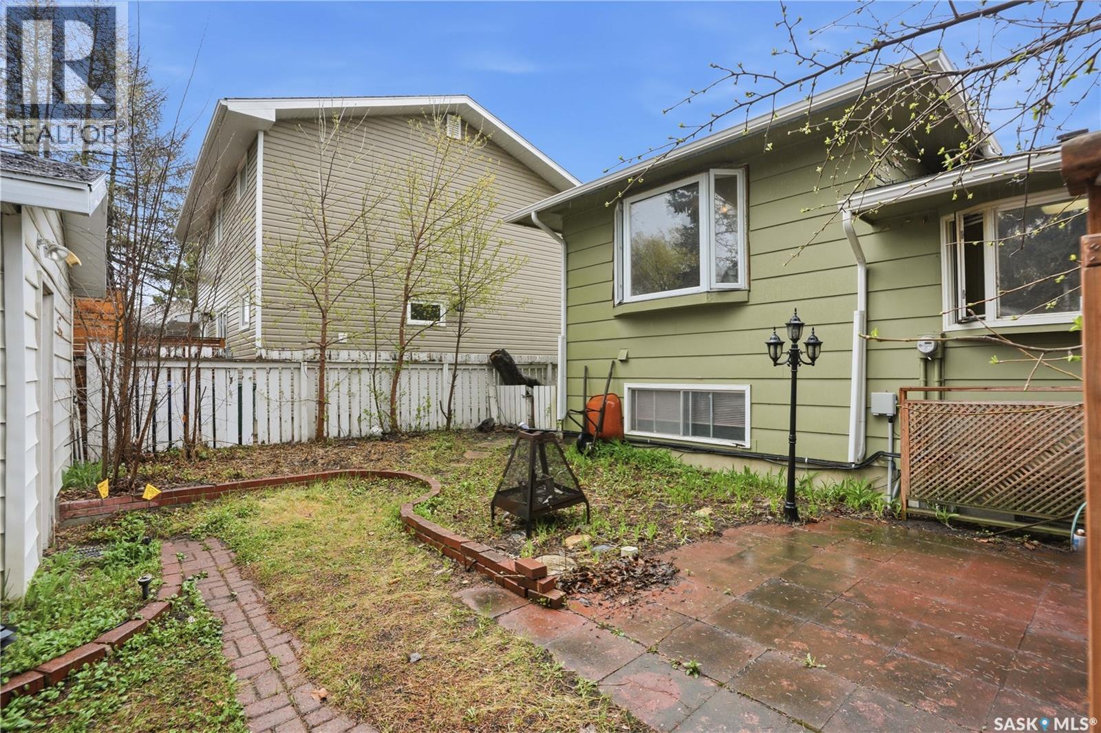 2009 Easthill, Saskatoon, SK - Outdoor With Exterior