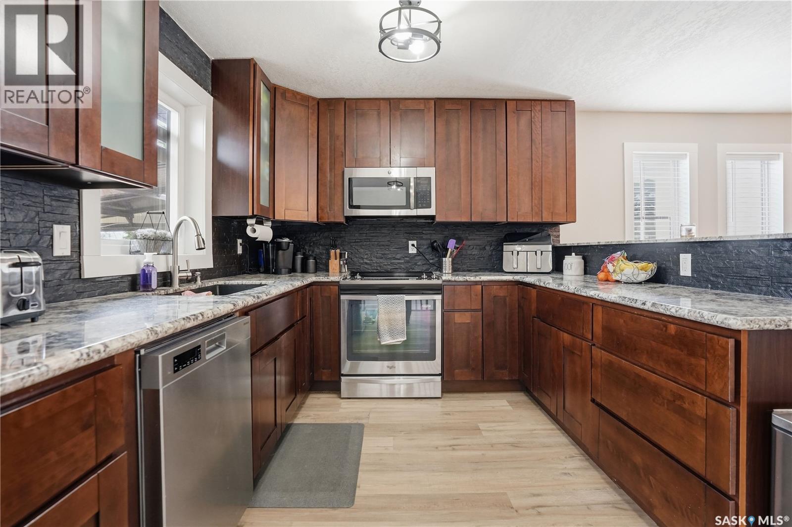 165 3Rd Street, Pilot Butte, SK - Indoor Photo Showing Kitchen With Stainless Steel Kitchen