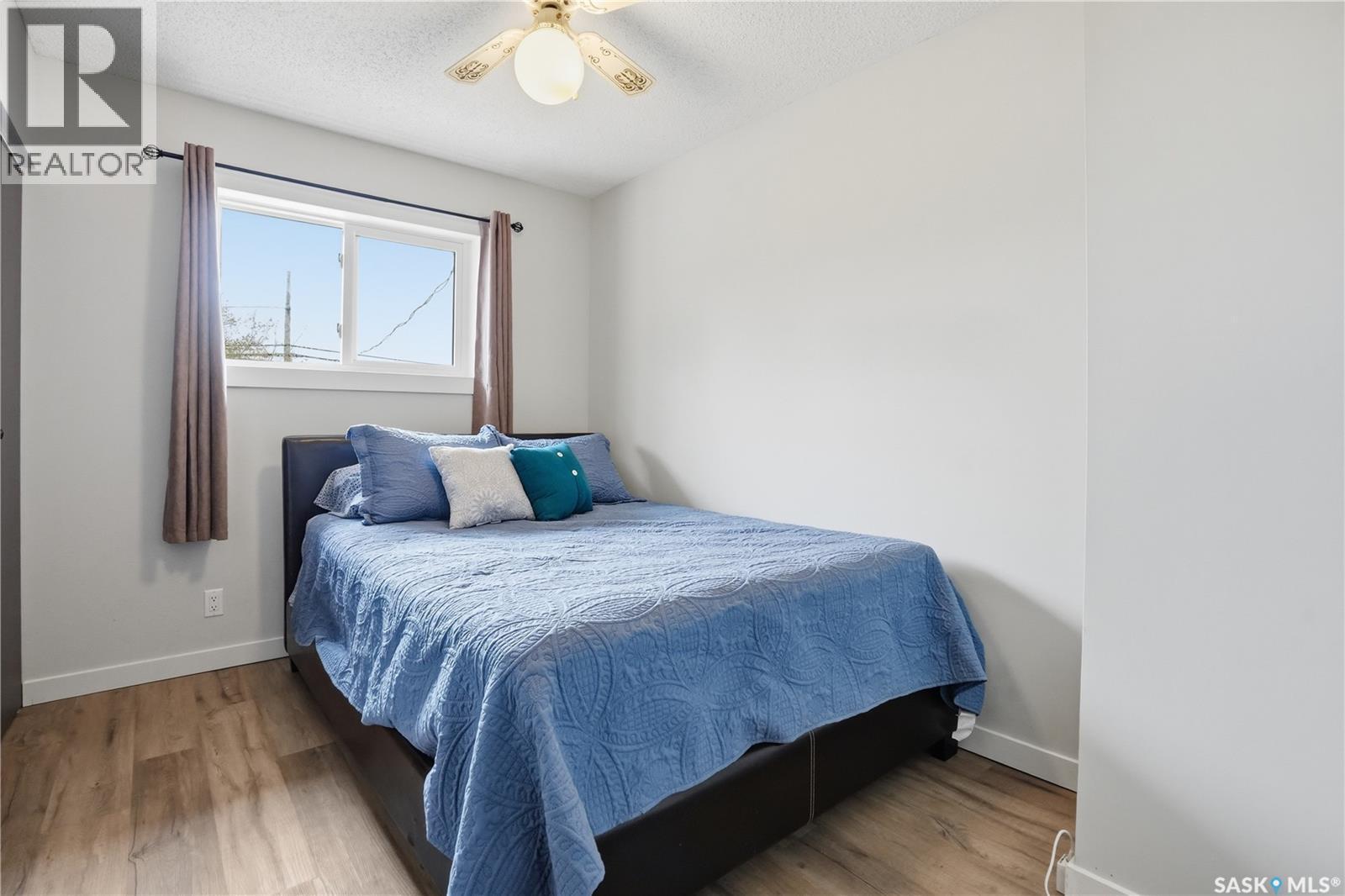 165 3Rd Street, Pilot Butte, SK - Indoor Photo Showing Bedroom