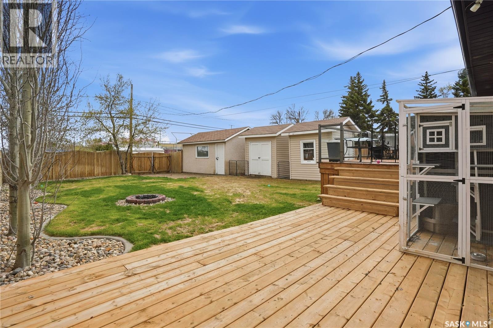 165 3Rd Street, Pilot Butte, SK - Outdoor With Deck Patio Veranda