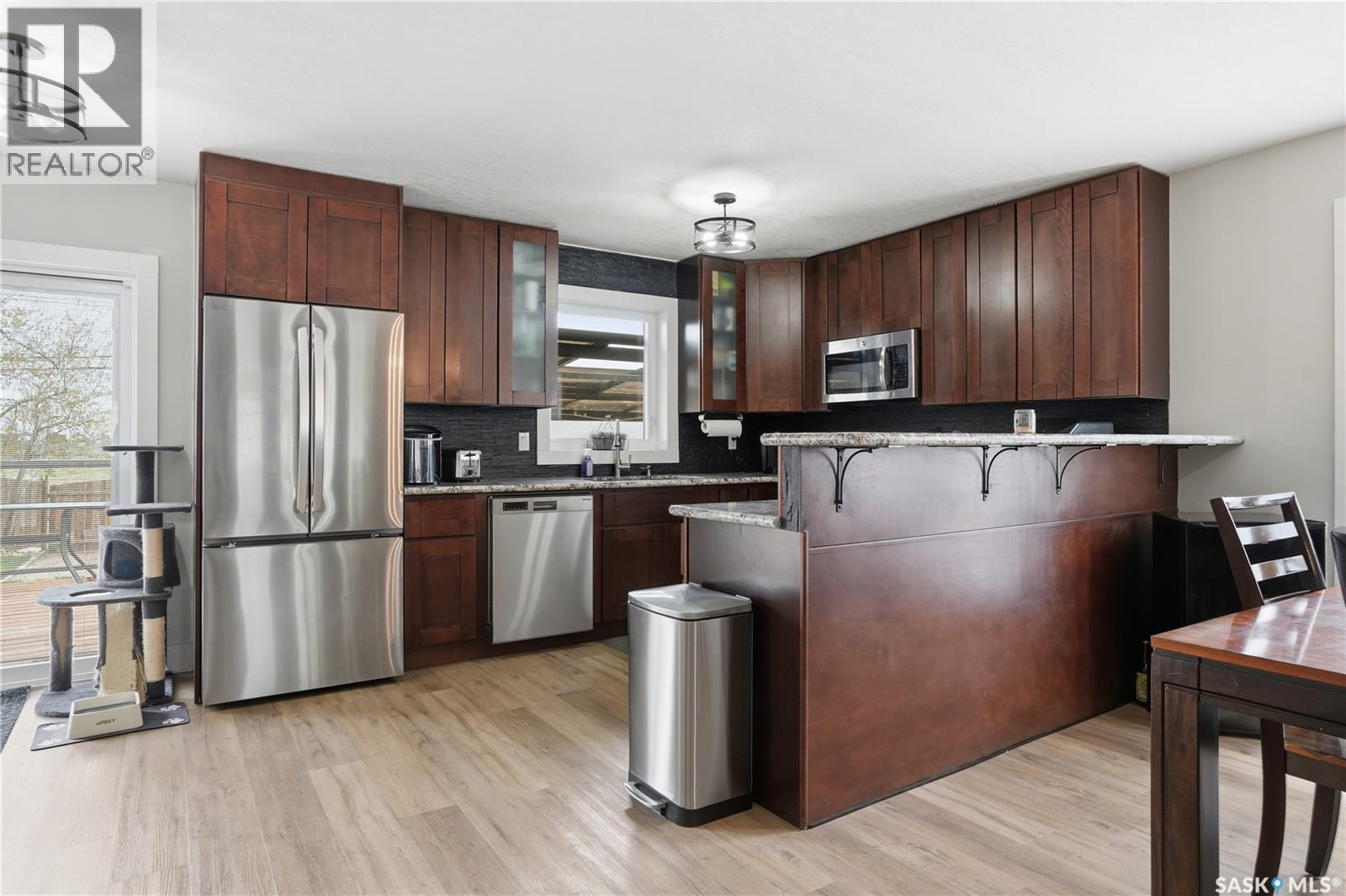 165 3Rd Street, Pilot Butte, SK - Indoor Photo Showing Kitchen With Stainless Steel Kitchen