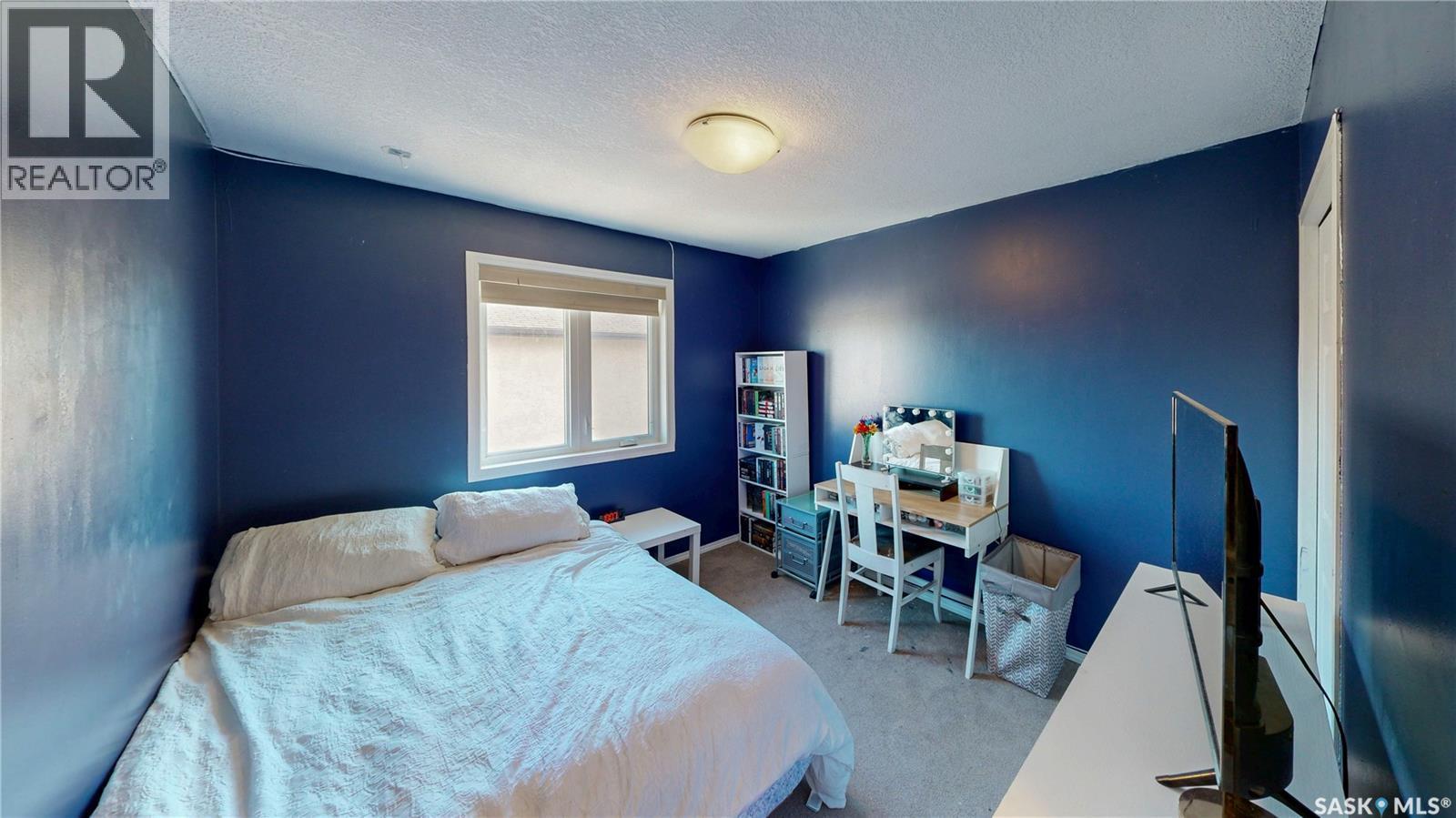 2 22 Qu'Appelle Crescent, Balgonie, SK - Indoor Photo Showing Bedroom