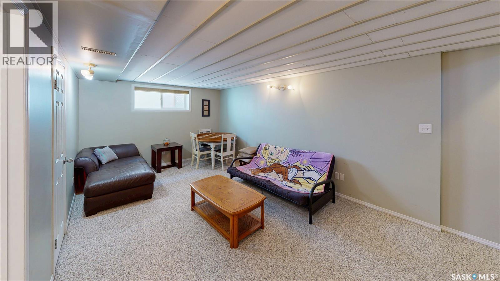 2 22 Qu'Appelle Crescent, Balgonie, SK - Indoor Photo Showing Other Room
