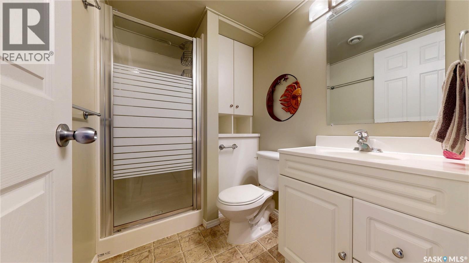 2 22 Qu'Appelle Crescent, Balgonie, SK - Indoor Photo Showing Bathroom