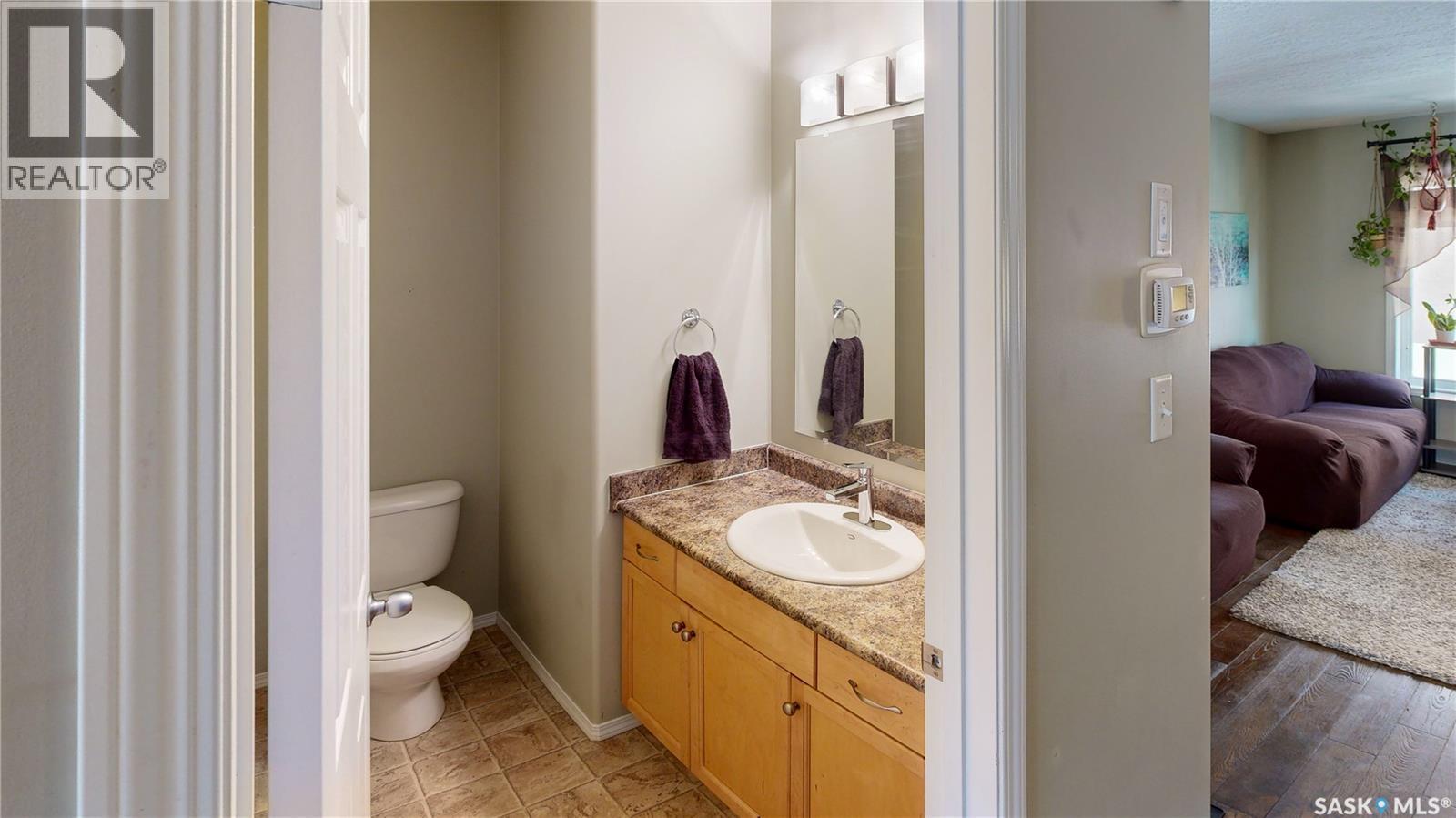 2 22 Qu'Appelle Crescent, Balgonie, SK - Indoor Photo Showing Bathroom