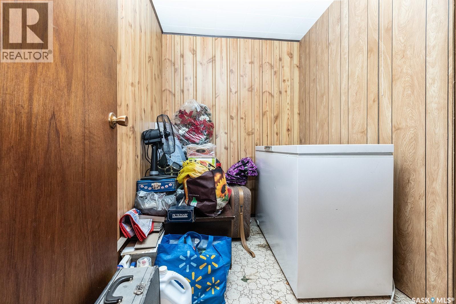 43 Lindsay Drive, Saskatoon, SK - Indoor Photo Showing Other Room