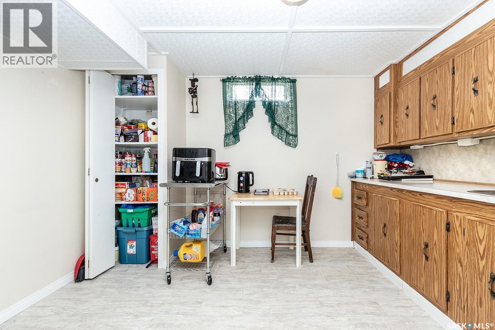 43 Lindsay Drive, Saskatoon, SK - Indoor