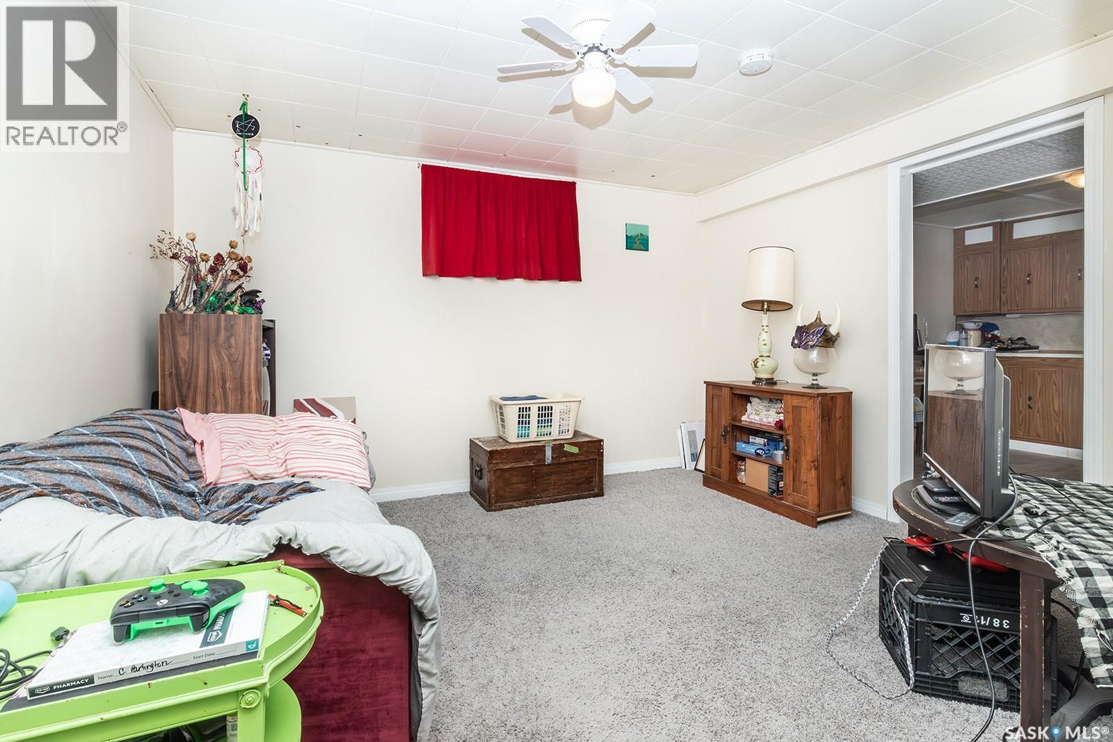 43 Lindsay Drive, Saskatoon, SK - Indoor Photo Showing Other Room