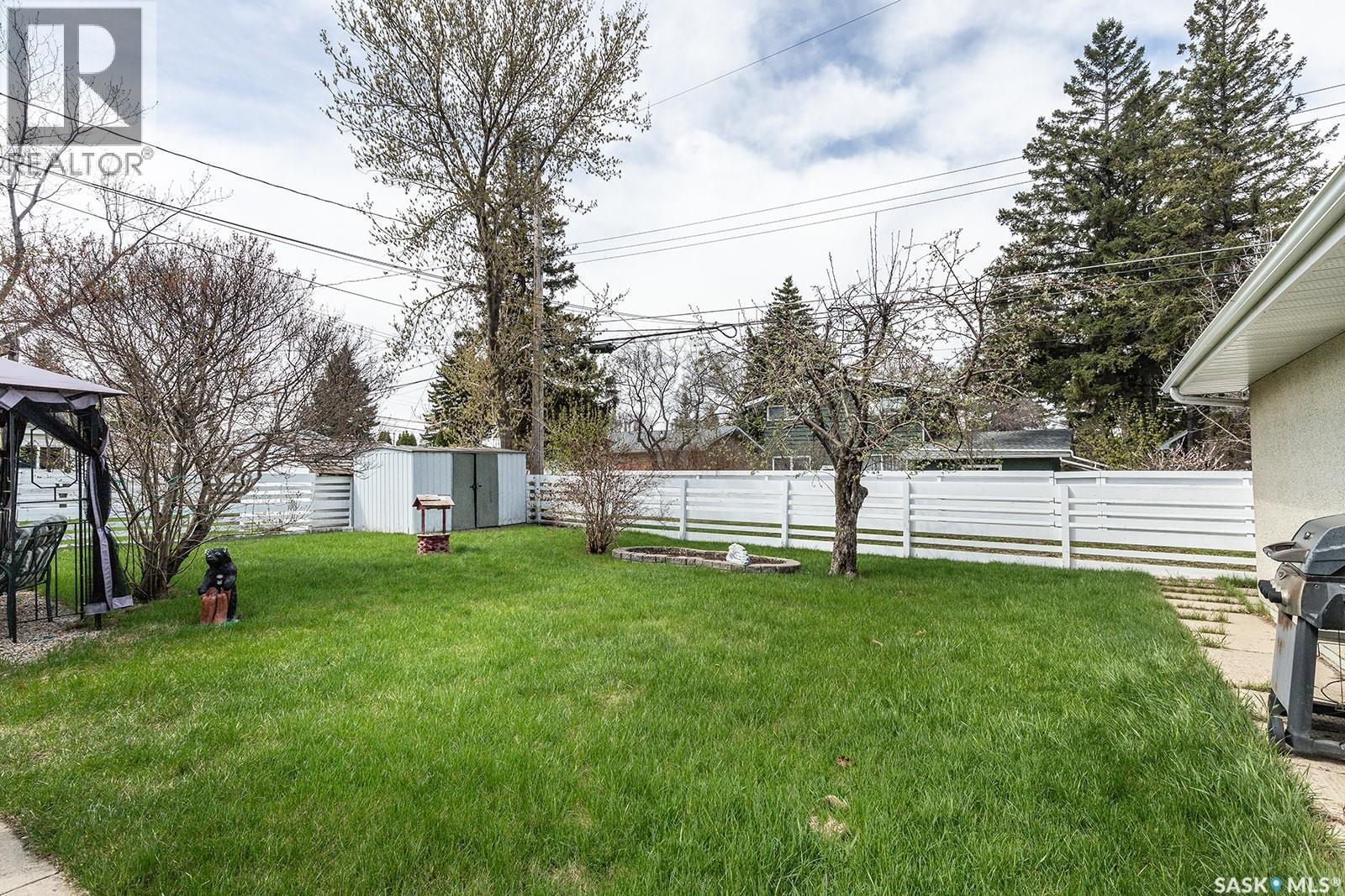 43 Lindsay Drive, Saskatoon, SK - Outdoor
