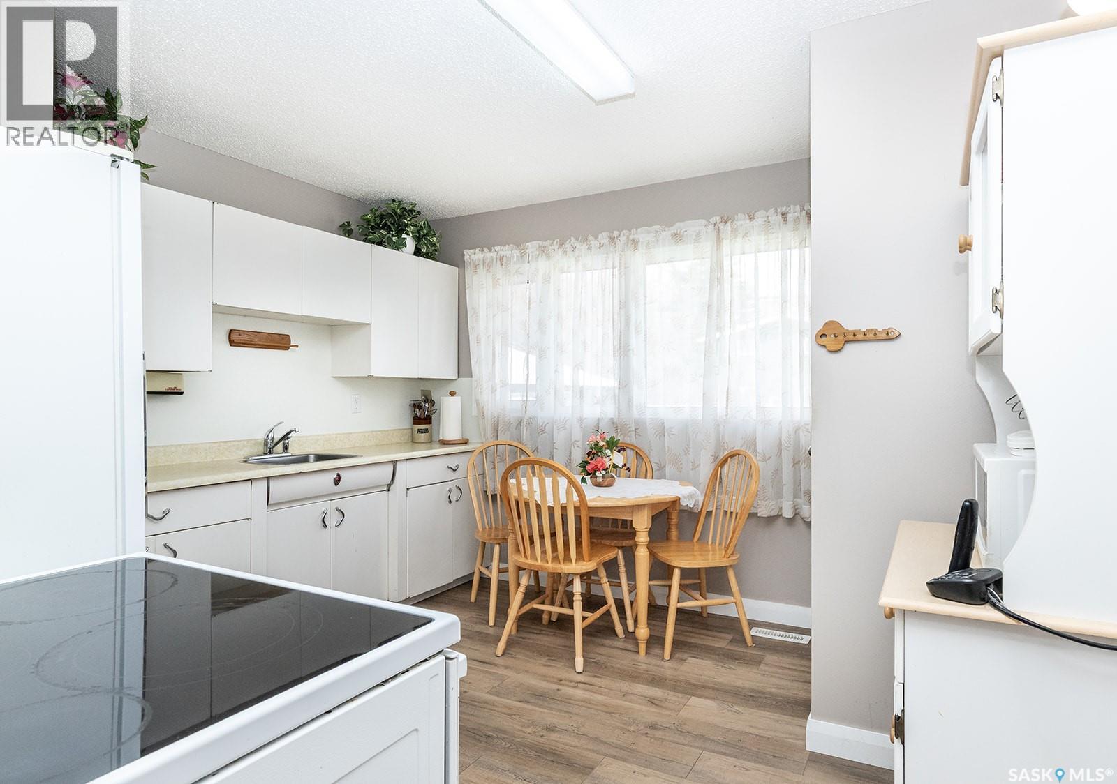 43 Lindsay Drive, Saskatoon, SK - Indoor