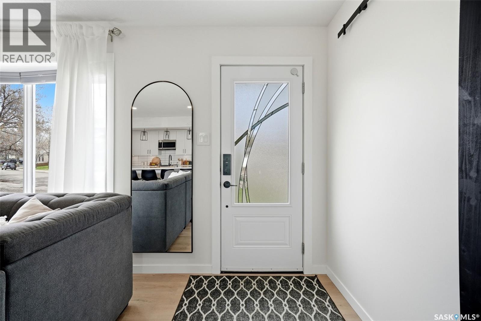 120 Eden Avenue, Regina, SK - Indoor Photo Showing Other Room