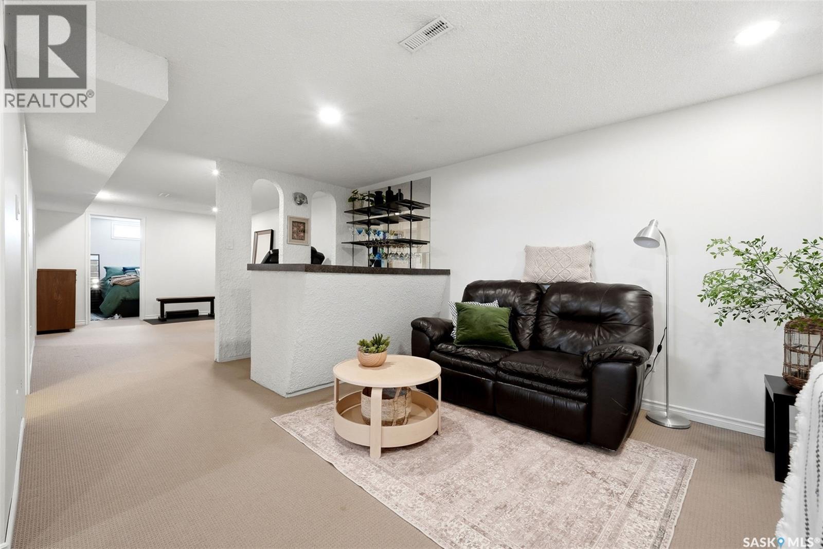 120 Eden Avenue, Regina, SK - Indoor