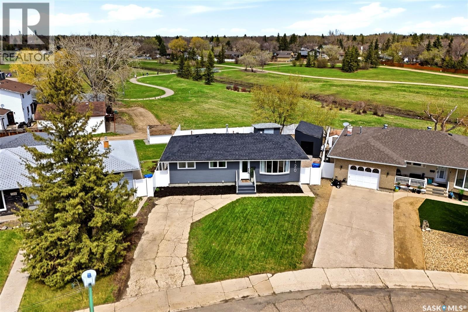 120 Eden Avenue, Regina, SK - Outdoor