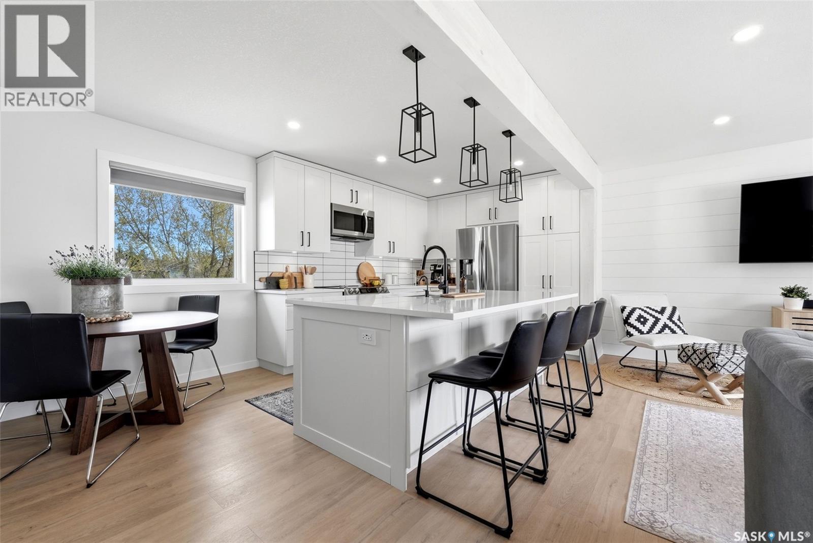 120 Eden Avenue, Regina, SK - Indoor