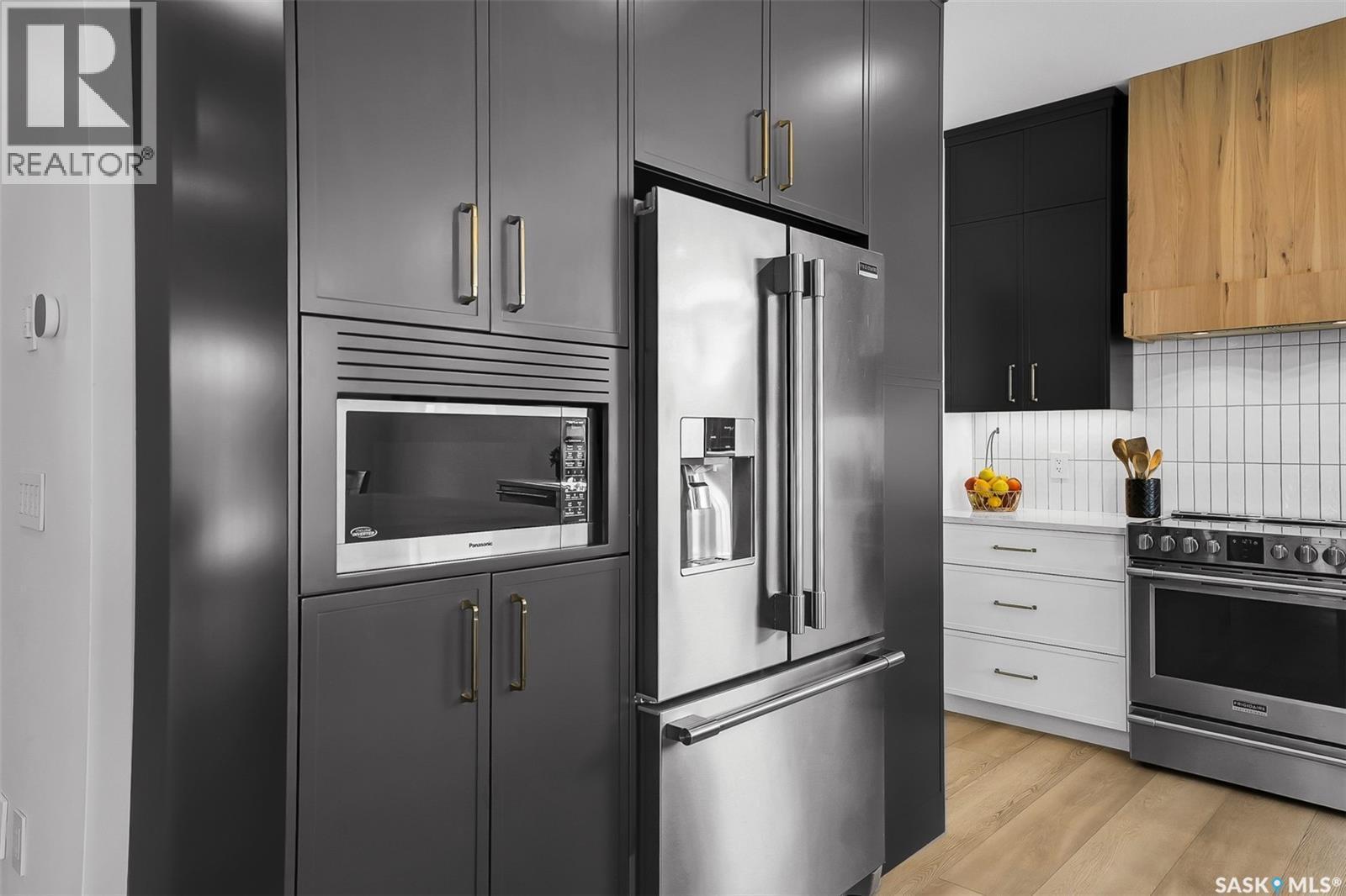 255 Greyeyes-Steele Way, Saskatoon, SK - Indoor Photo Showing Kitchen