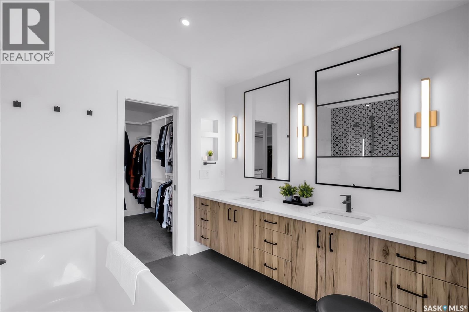 255 Greyeyes-Steele Way, Saskatoon, SK - Indoor