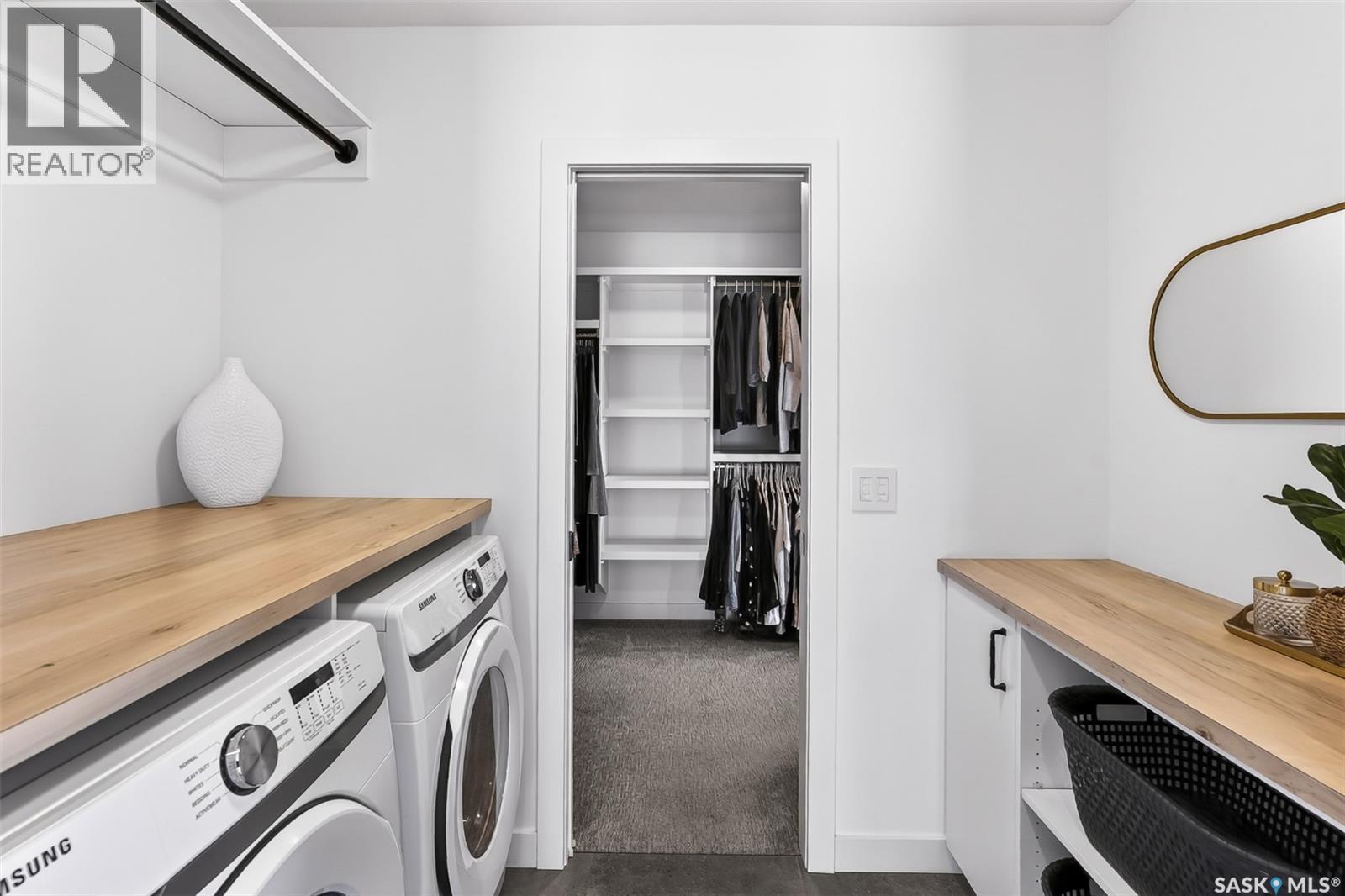 255 Greyeyes-Steele Way, Saskatoon, SK - Indoor Photo Showing Laundry Room