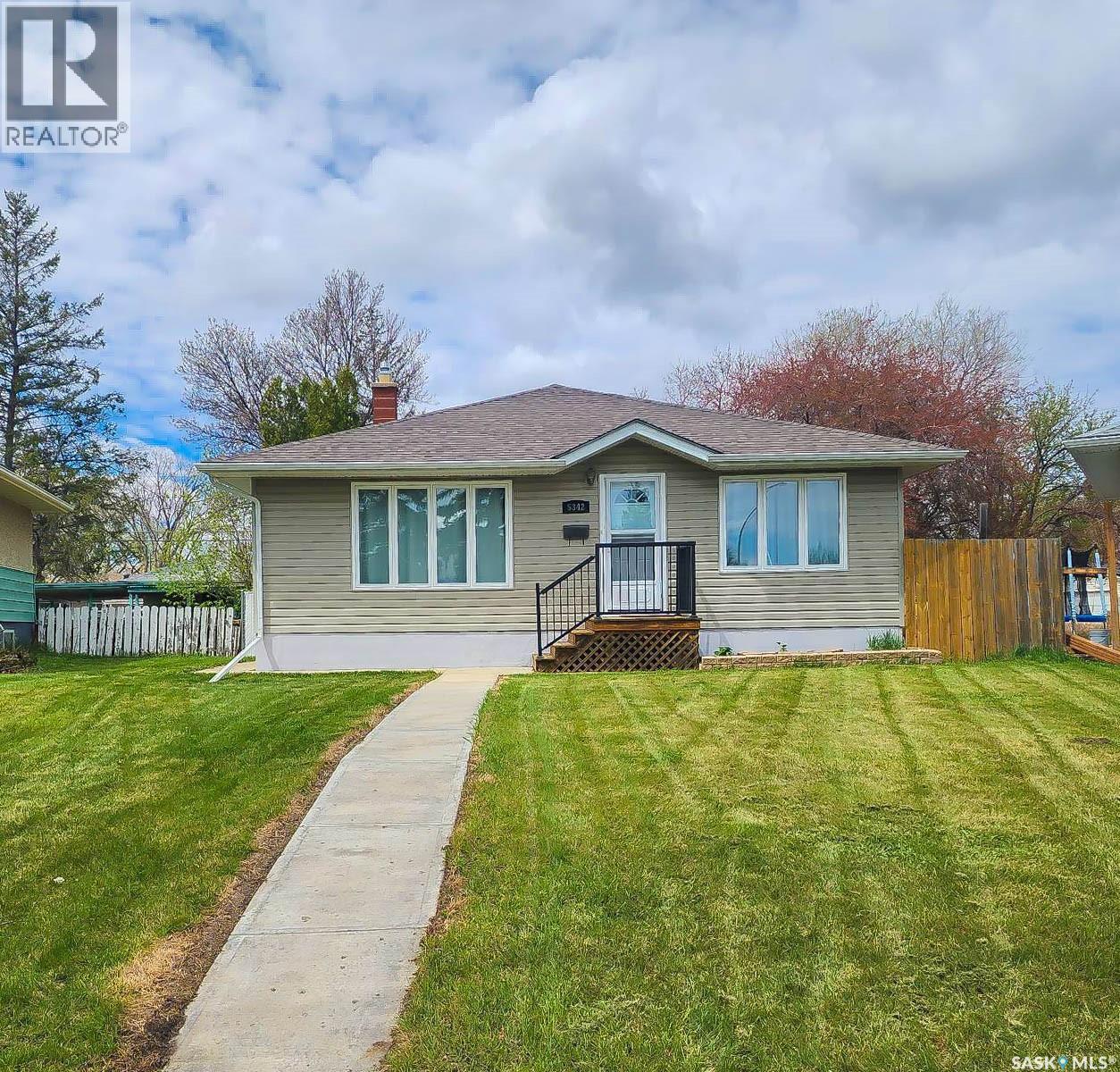 5342 5Th Avenue, Regina, SK - Outdoor