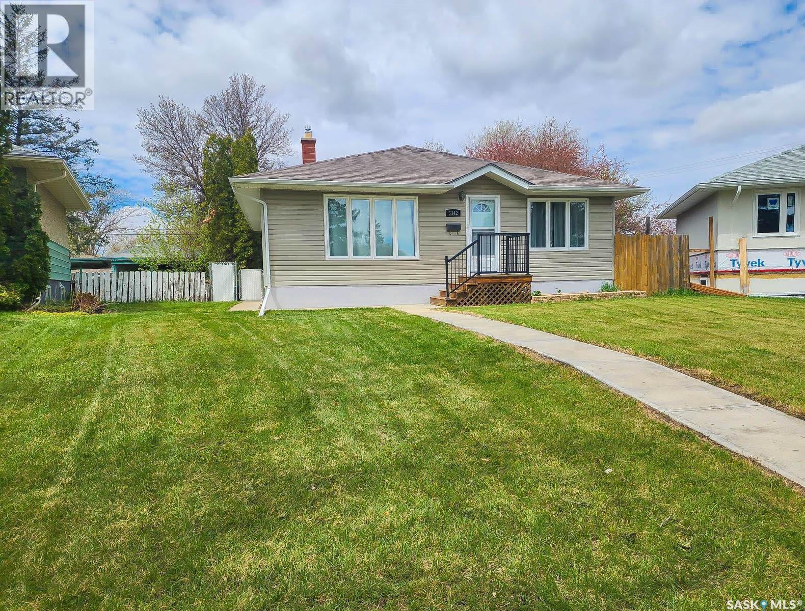 5342 5Th Avenue, Regina, SK - Outdoor