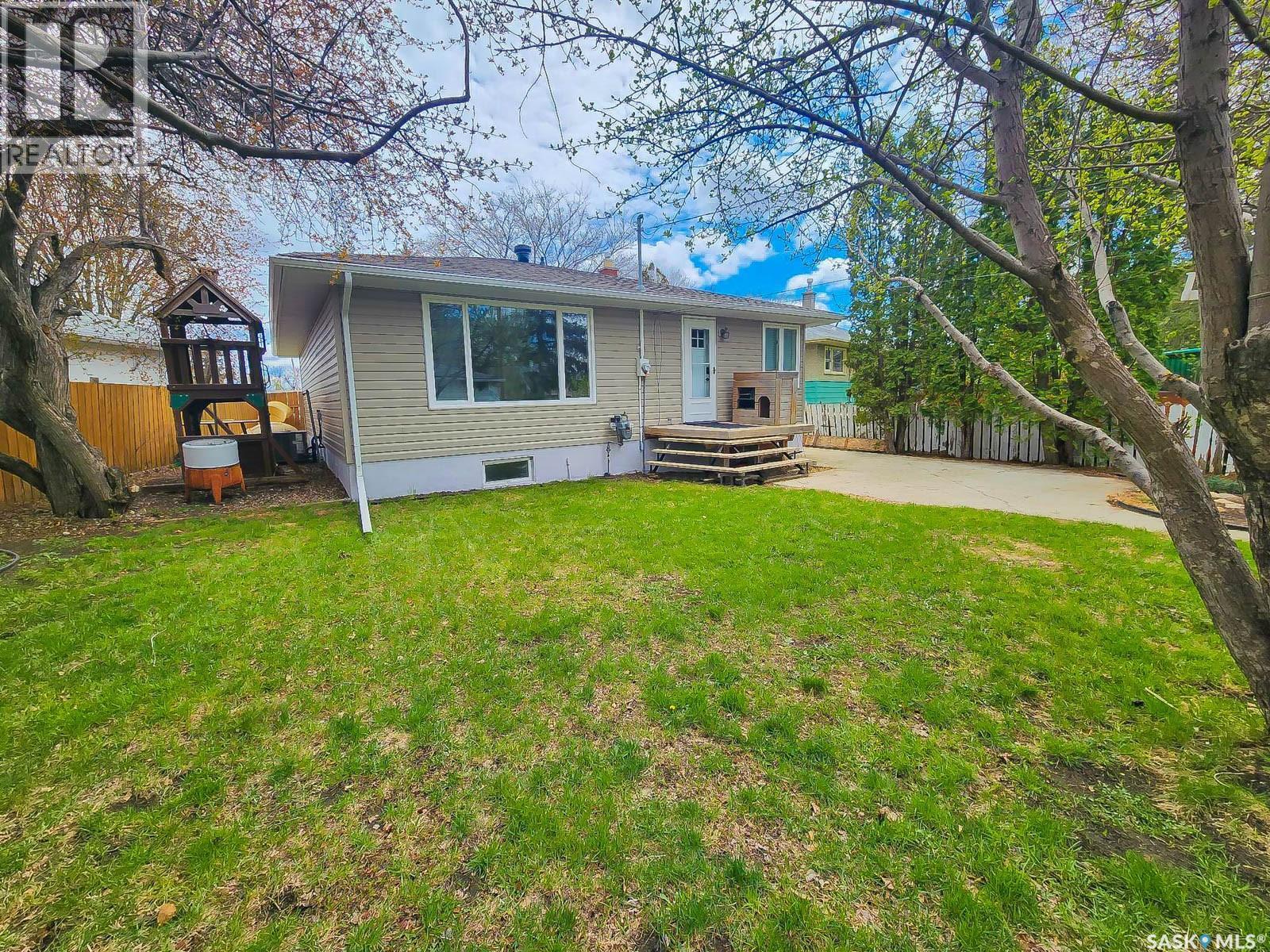 5342 5Th Avenue, Regina, SK - Outdoor