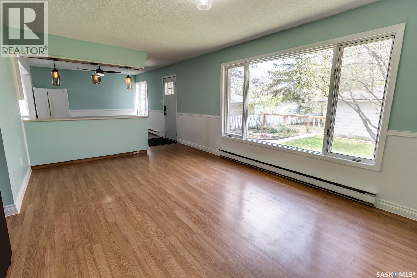 5342 5Th Avenue, Regina, SK - Indoor Photo Showing Other Room