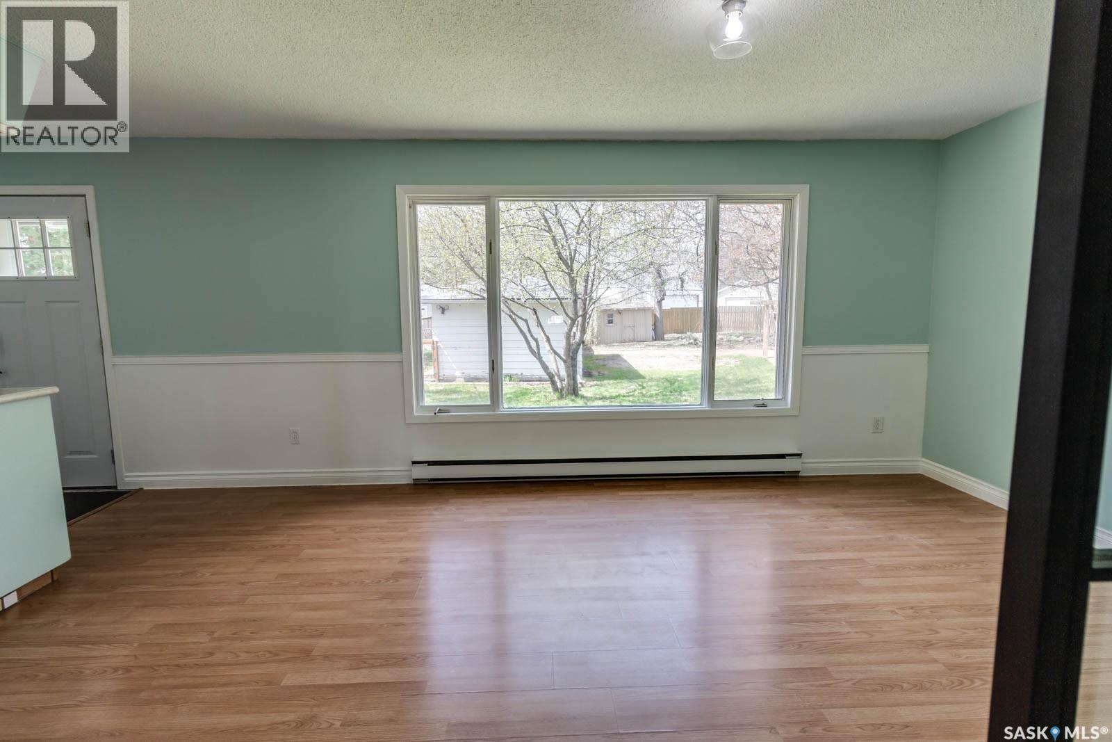5342 5Th Avenue, Regina, SK - Indoor Photo Showing Other Room