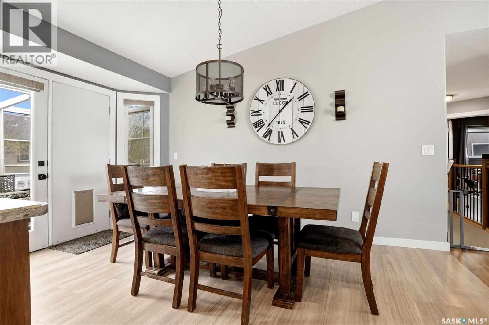 1248 Boehm Bay N, Regina, SK - Indoor Photo Showing Dining Room