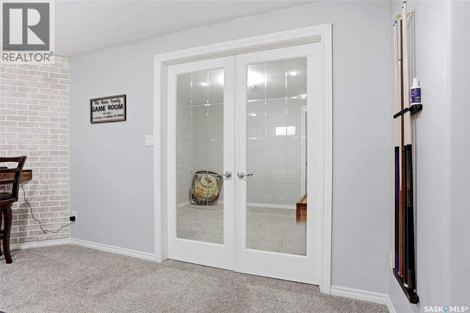 1248 Boehm Bay N, Regina, SK - Indoor Photo Showing Other Room