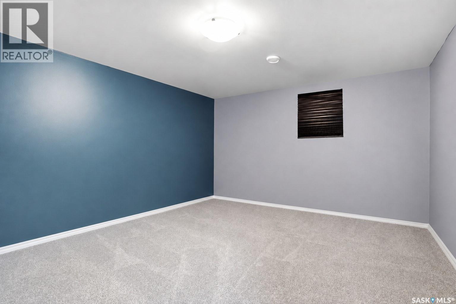 1248 Boehm Bay N, Regina, SK - Indoor Photo Showing Other Room