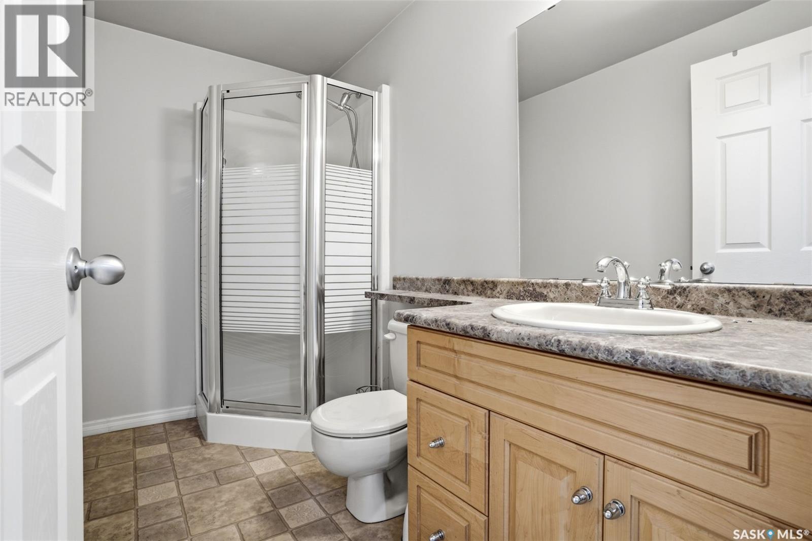 1248 Boehm Bay N, Regina, SK - Indoor Photo Showing Bathroom