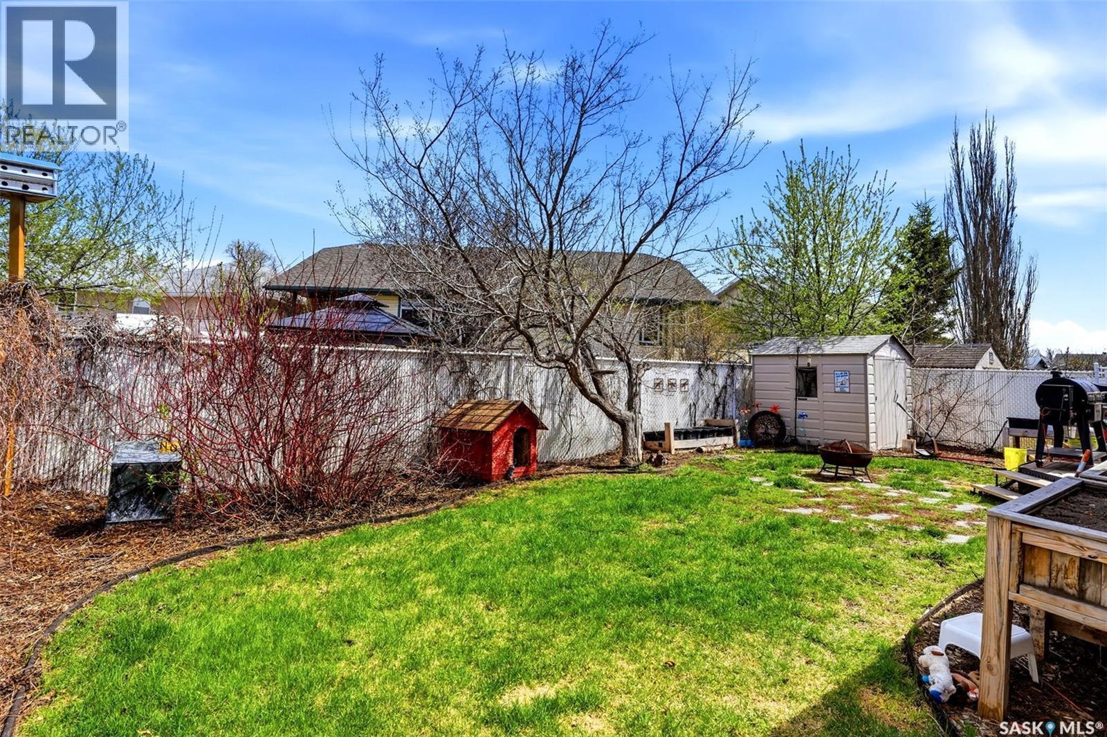 1248 Boehm Bay N, Regina, SK - Outdoor