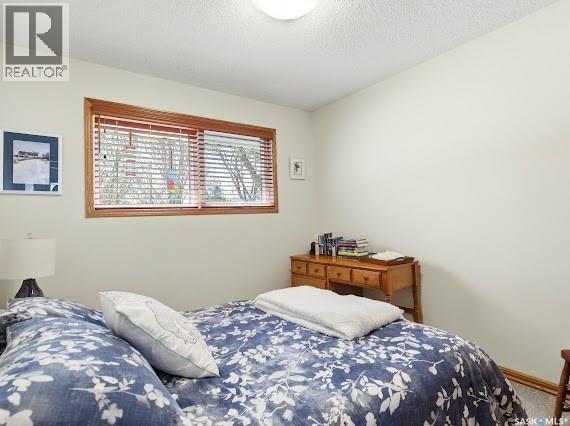 661 Dalgliesh Drive, Regina, SK - Indoor Photo Showing Bedroom