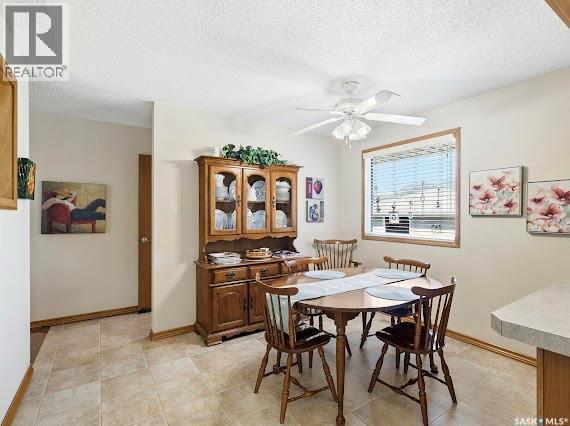 661 Dalgliesh Drive, Regina, SK - Indoor Photo Showing Dining Room