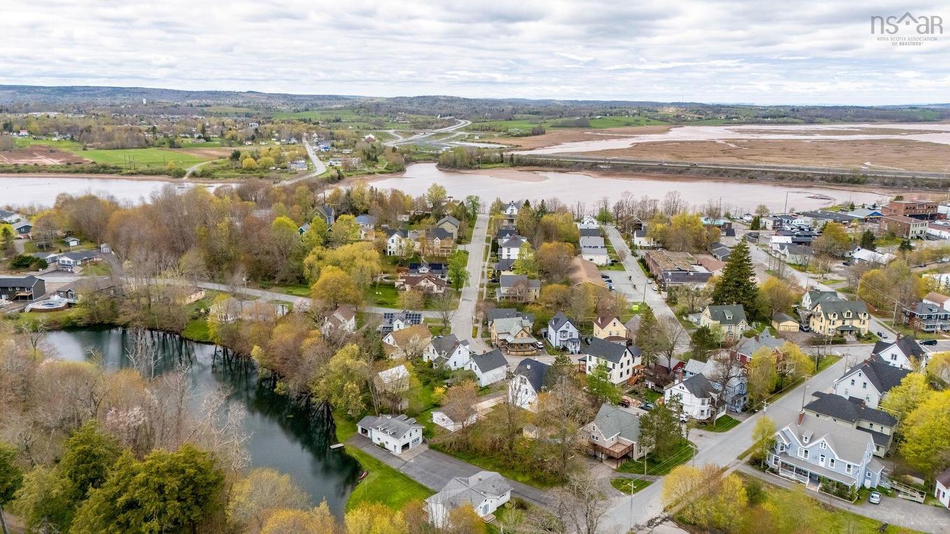 154 Chestnut Street, Windsor, NS
