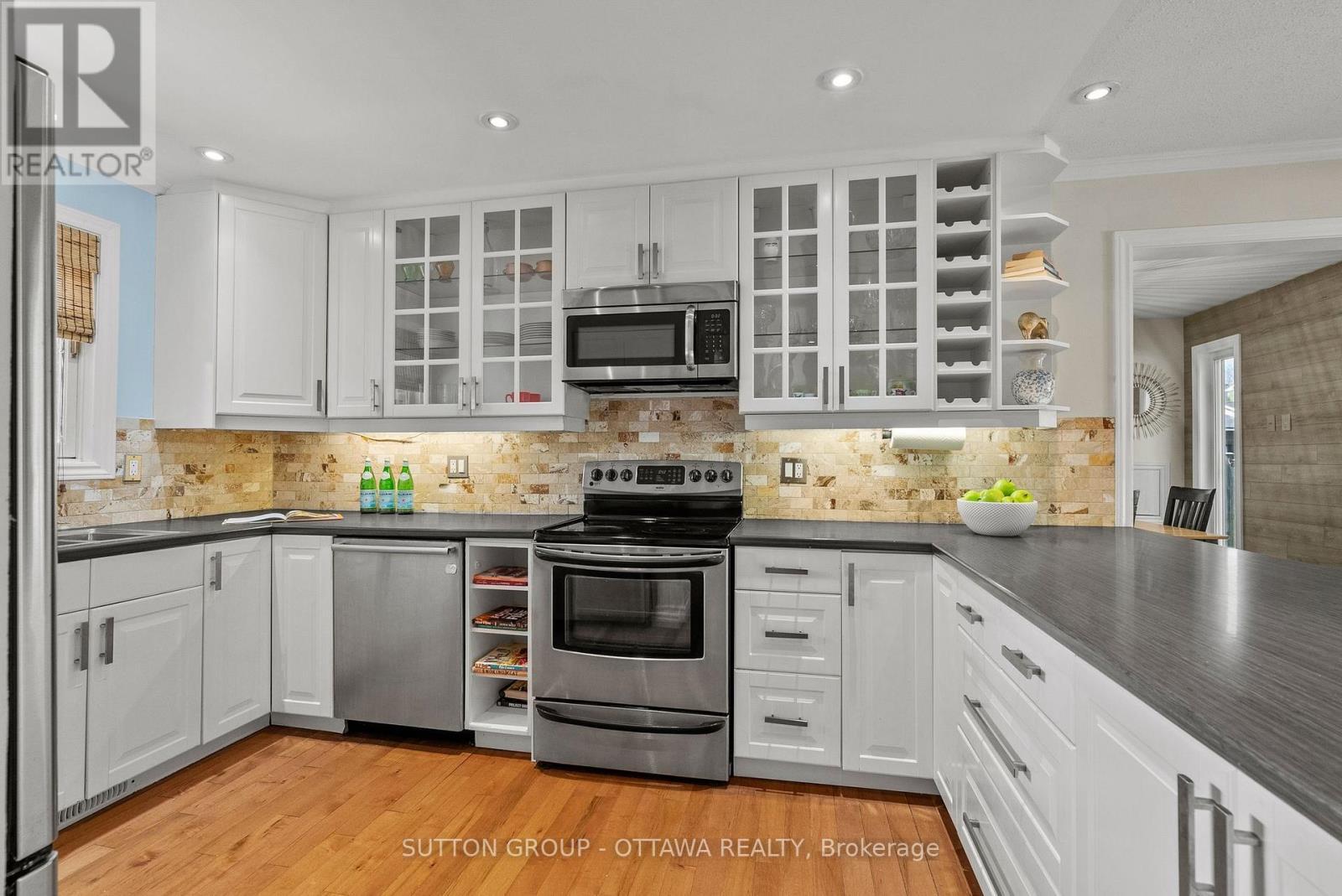 1 Airycot Circle, Ottawa, ON - Indoor Photo Showing Kitchen