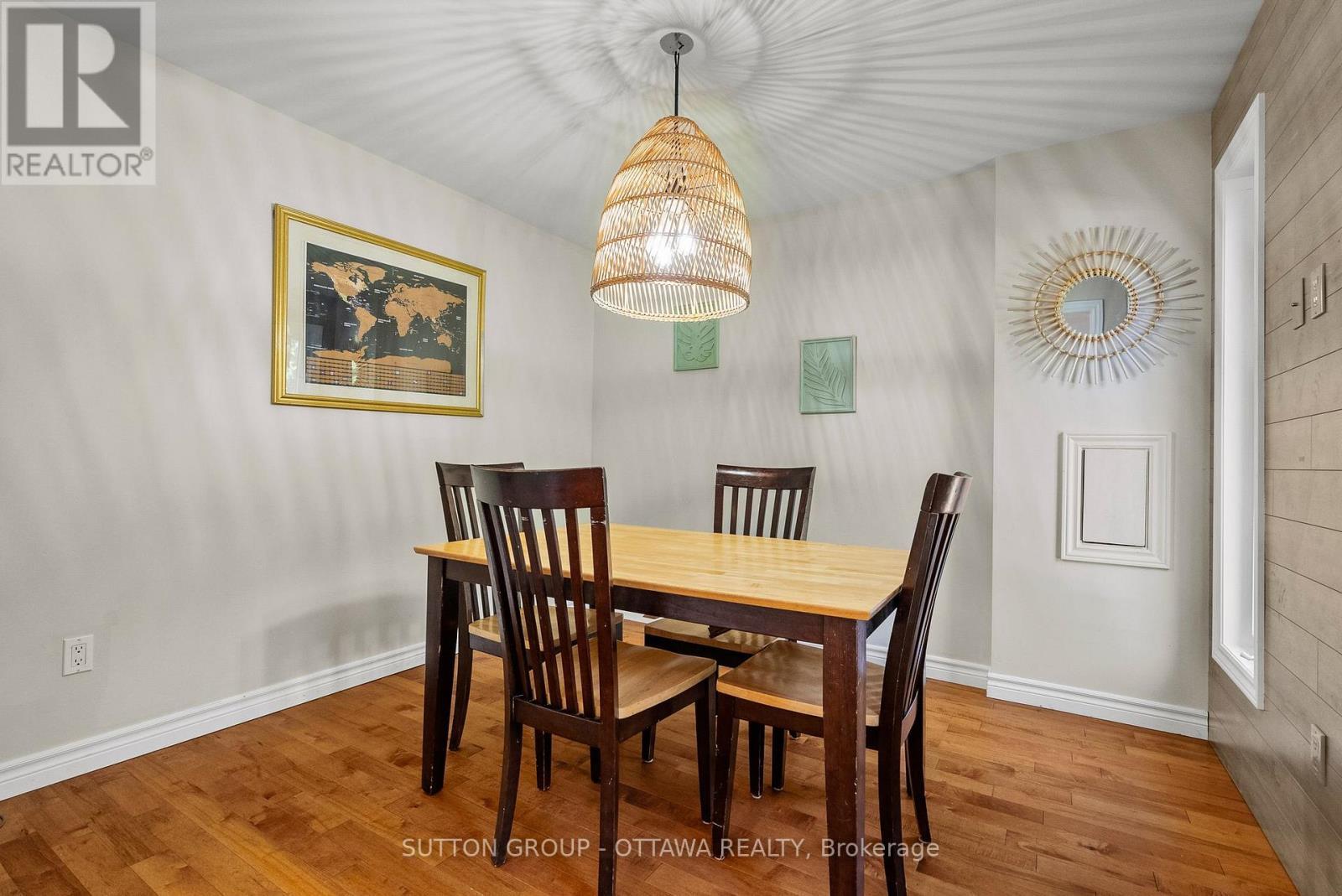 1 Airycot Circle, Ottawa, ON - Indoor Photo Showing Dining Room