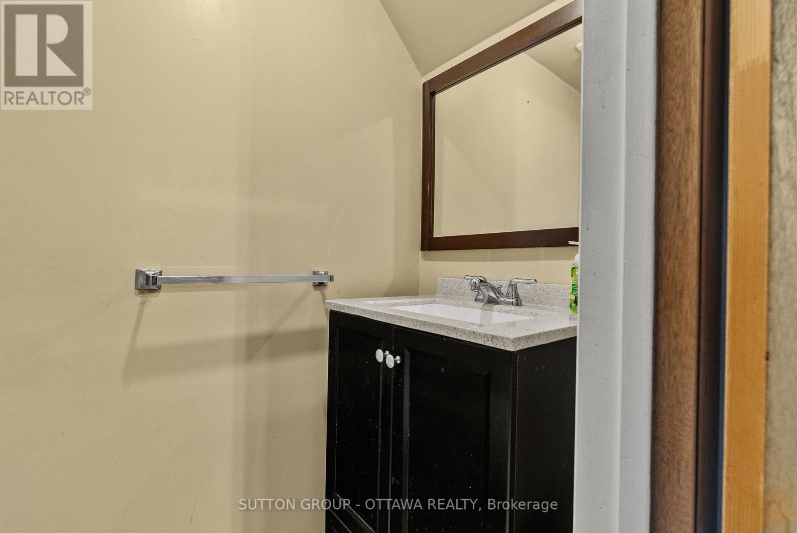 1 Airycot Circle, Ottawa, ON - Indoor Photo Showing Bathroom
