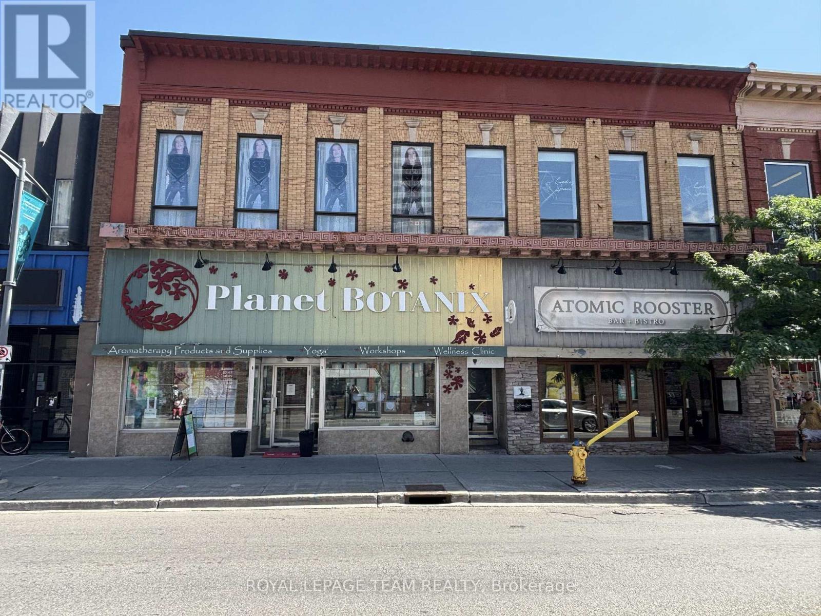 301 Bank Street, Ottawa, ON