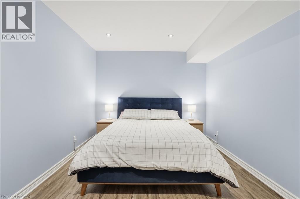2 Amore Boulevard, Hamilton, ON - Indoor Photo Showing Bedroom