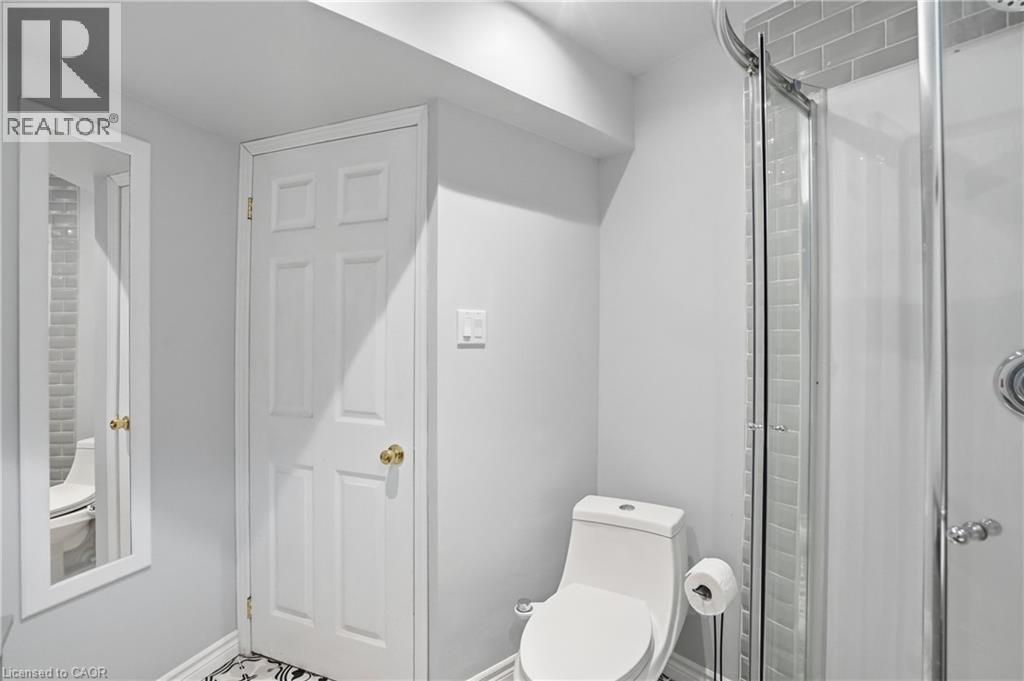 2 Amore Boulevard, Hamilton, ON - Indoor Photo Showing Bathroom