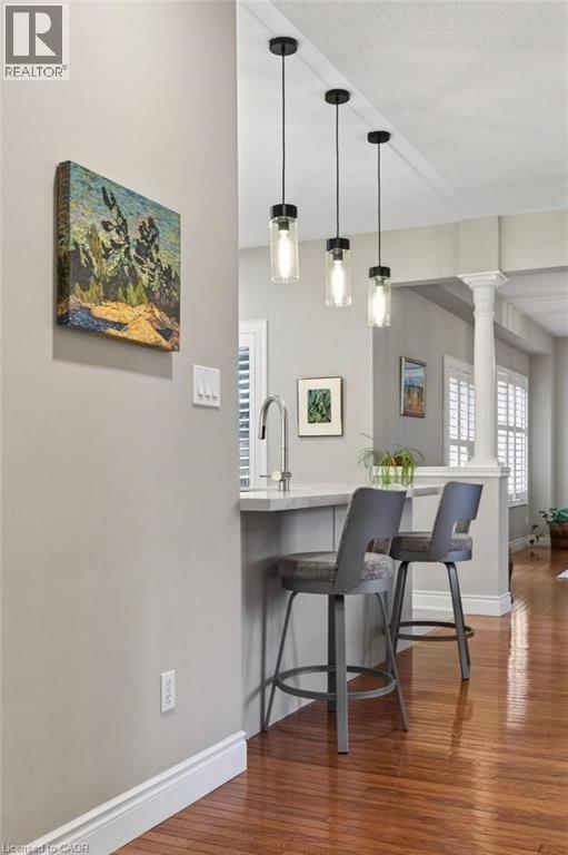 Quartz peninsula for your morning brew - 100 Beddoe Drive Unit# 101, Hamilton, ON - Indoor