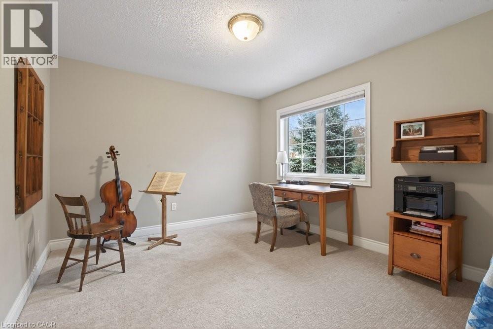 w/ double closet, used as home office - 100 Beddoe Drive Unit# 101, Hamilton, ON - Indoor