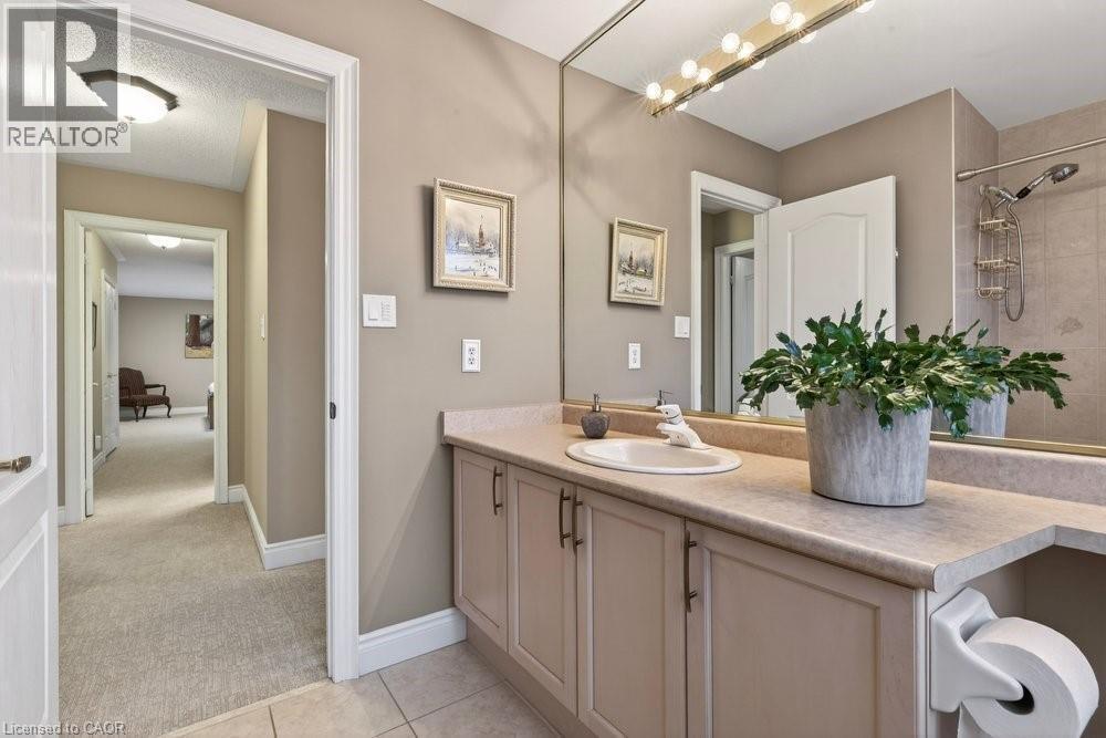 100 Beddoe Drive Unit# 101, Hamilton, ON - Indoor Photo Showing Bathroom