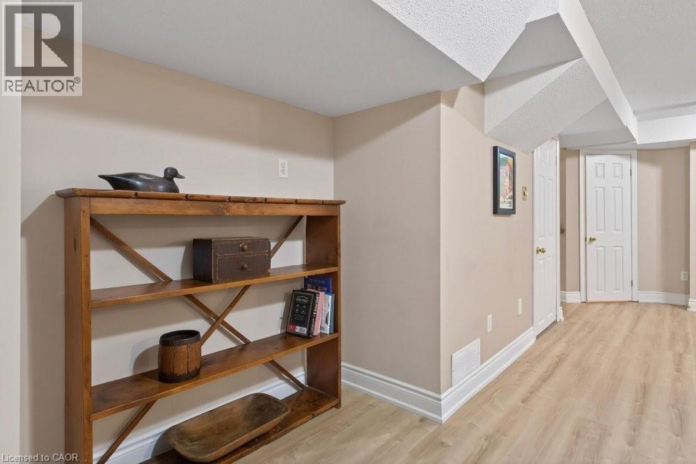 100 Beddoe Drive Unit# 101, Hamilton, ON - Indoor Photo Showing Other Room