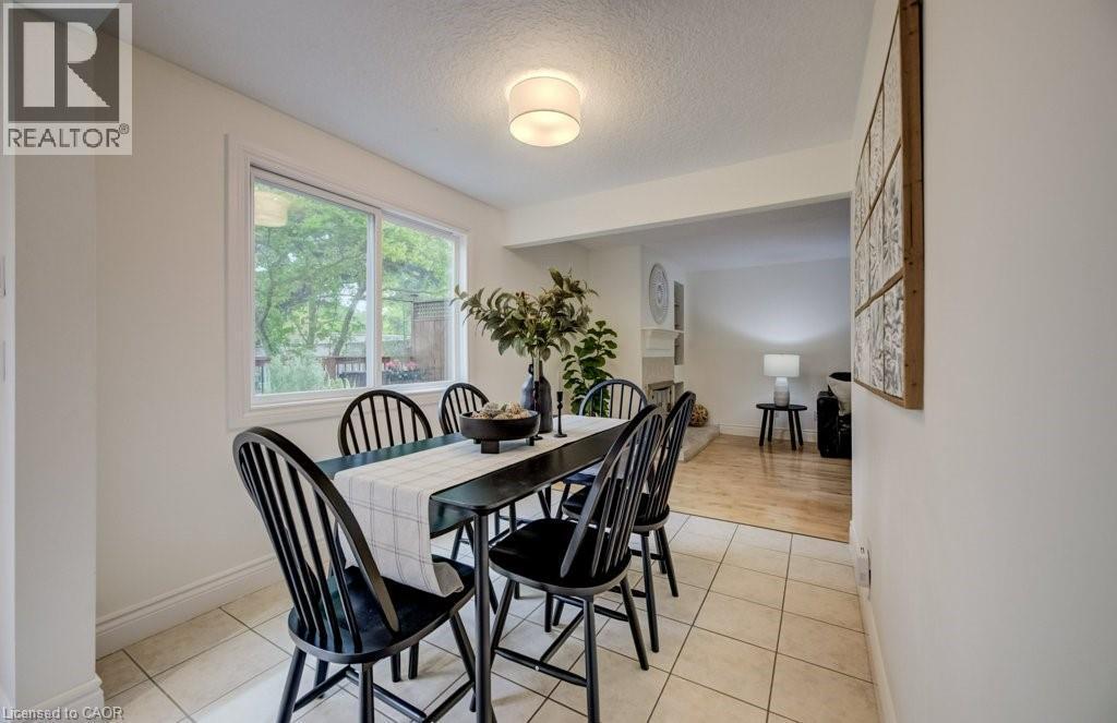 106 Parkland Crescent, Kitchener, ON - Indoor Photo Showing Dining Room
