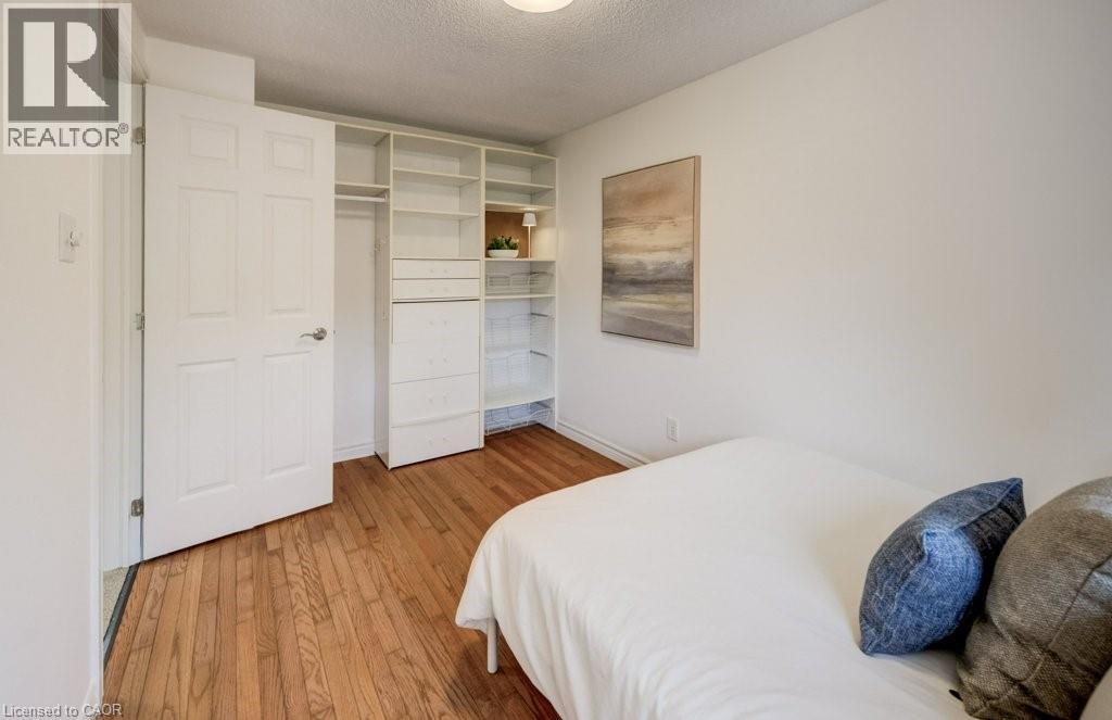 106 Parkland Crescent, Kitchener, ON - Indoor Photo Showing Bedroom