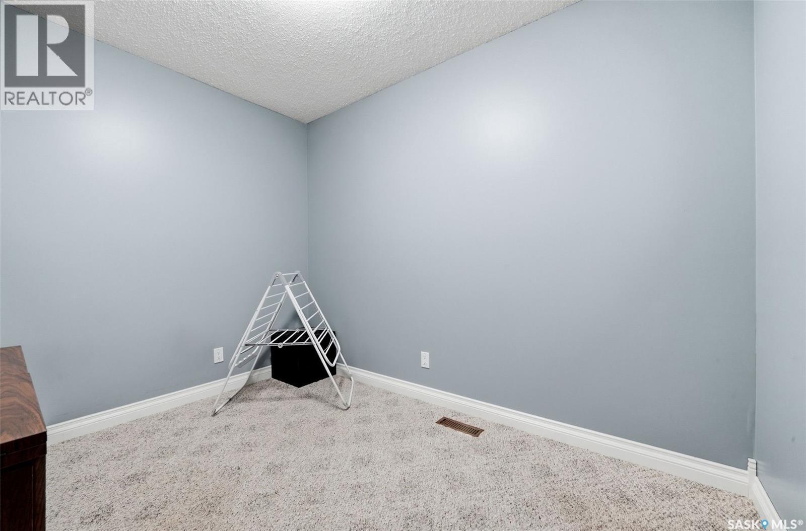 2947 More Crescent E, Regina, SK - Indoor Photo Showing Other Room