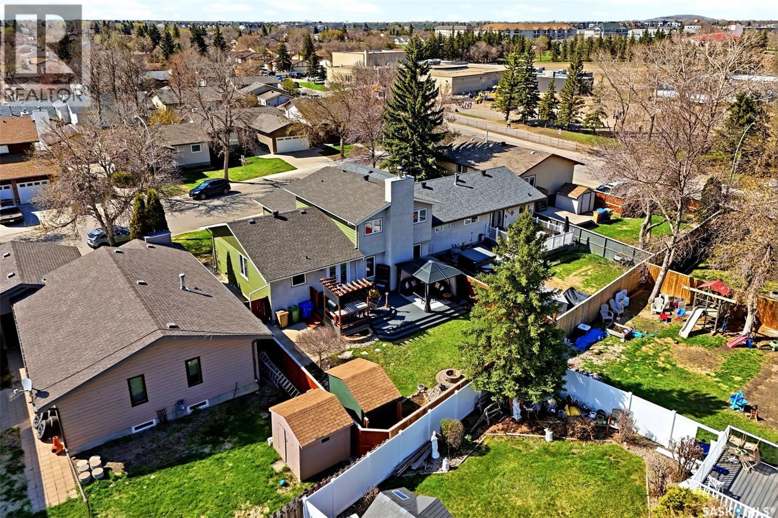 2947 More Crescent E, Regina, SK - Outdoor