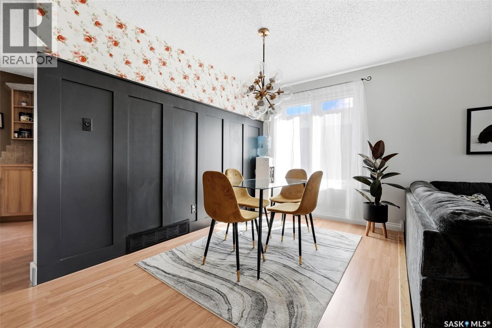 2947 More Crescent E, Regina, SK - Indoor Photo Showing Dining Room