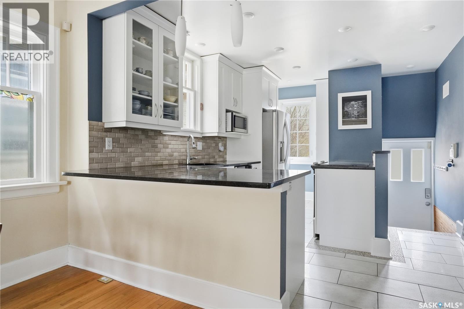 3625 Victoria Avenue, Regina, SK - Indoor